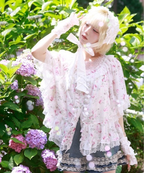 myu:loret(ミュウロレット)の「花柄フリルポンチョ(シャツ/ブラウス・レディース・ピンク/ホワイト・FREE)」の1枚目の写真