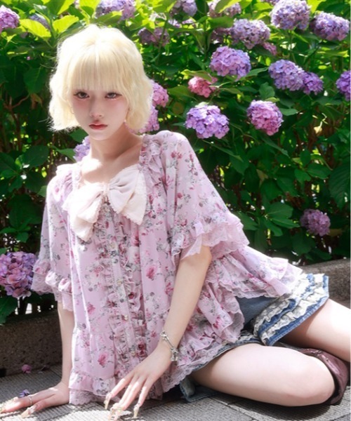 myu:loret(ミュウロレット)の「花柄フリルポンチョ(シャツ/ブラウス・レディース・ピンク/ホワイト・FREE)」の6枚目の写真