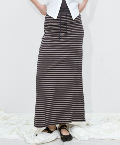 Rohwel(ローウェル)の「Border Maxi Skirt / ボーダーマキシスカート(スカート・レディース・ネイビー/グレー・FREE)」の1枚目の写真