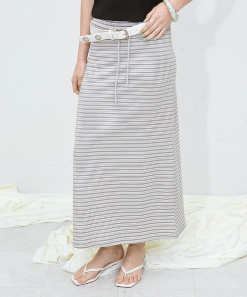 Rohwel(ローウェル)の「Border Maxi Skirt / ボーダーマキシスカート(スカート・レディース・ネイビー/グレー・FREE)」の13枚目の写真