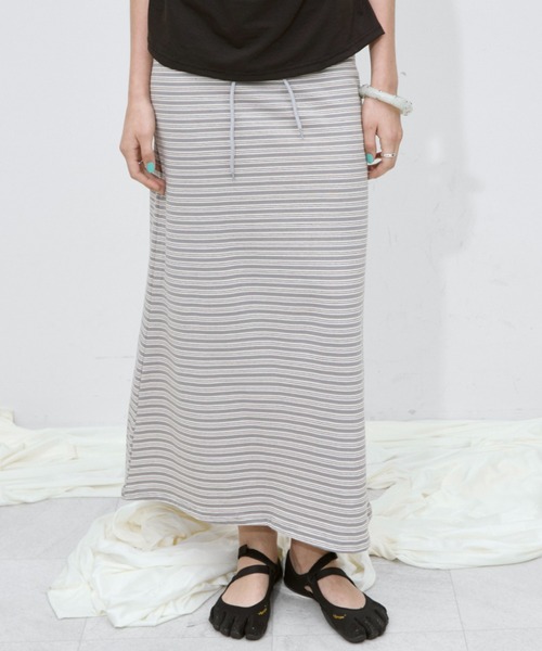 Rohwel(ローウェル)の「Border Maxi Skirt / ボーダーマキシスカート(スカート・レディース・ネイビー/グレー・FREE)」の6枚目の写真