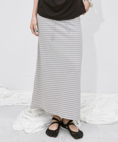 Rohwel(ローウェル)の「Border Maxi Skirt / ボーダーマキシスカート(スカート・レディース・ネイビー/グレー・FREE)」の5枚目の写真