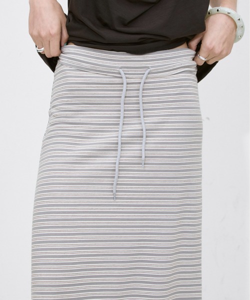 Rohwel(ローウェル)の「Border Maxi Skirt / ボーダーマキシスカート(スカート・レディース・ネイビー/グレー・FREE)」の10枚目の写真