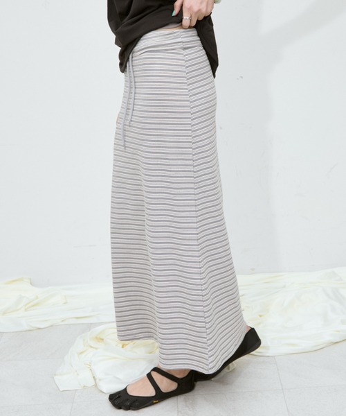 Rohwel(ローウェル)の「Border Maxi Skirt / ボーダーマキシスカート(スカート・レディース・ネイビー/グレー・FREE)」の7枚目の写真