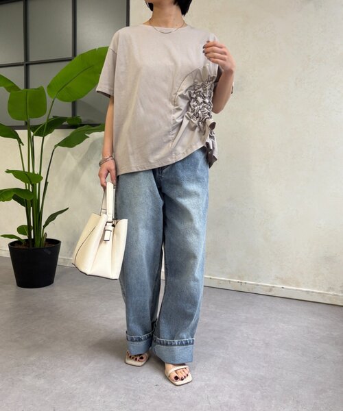 Jena espace merveilleux(ジェナ エスパスメルヴェイユ)の「シャーリング切替カットソー(Tシャツ/カットソー・レディース・グレー/オフホワイト/ブラック・FREE)」の5枚目の写真