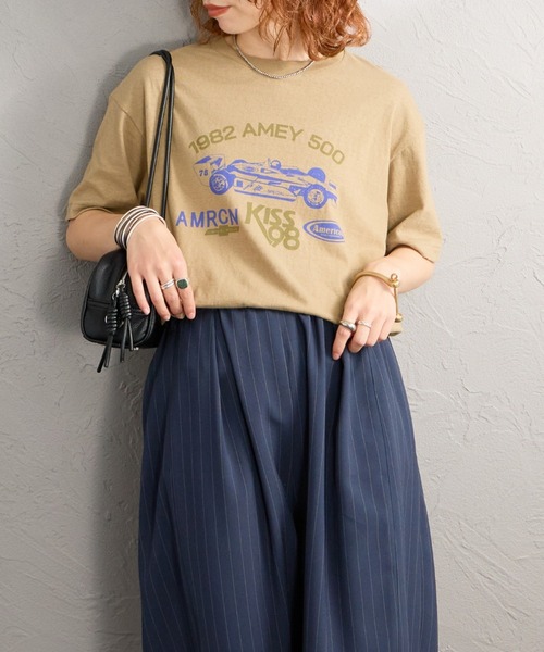 AMERICANA（アメリカーナ）の「[Americana/アメリカーナ] グラフィックプリントTシャツ（Tシャツ/カットソー・レディース・ダークグレー/カーキ/オートミール・ONE SIZE）」の3枚目の写真