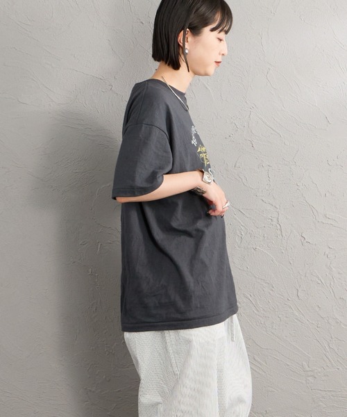 AMERICANA（アメリカーナ）の「[Americana/アメリカーナ] グラフィックプリントTシャツ（Tシャツ/カットソー・レディース・ダークグレー/カーキ/オートミール・ONE SIZE）」の22枚目の写真