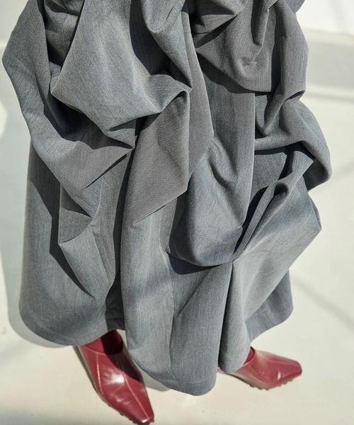 OMMO(オーエムエムオー)の「TUCK DRAPE OP(ワンピース・レディース・ブラック/グレー・38/36)」の10枚目の写真