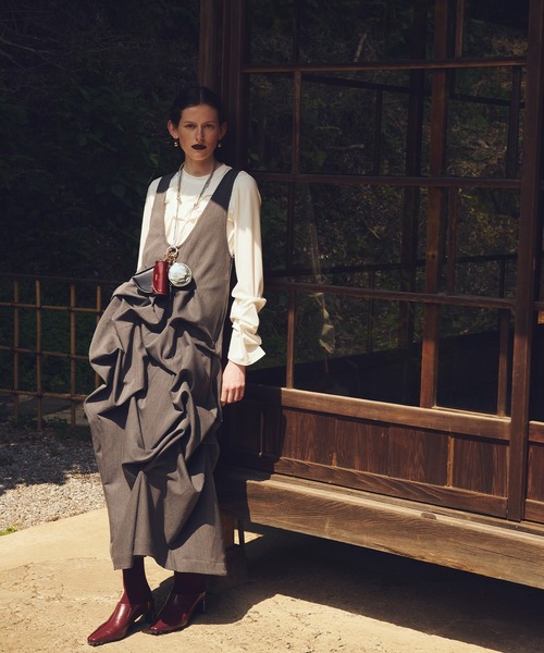 OMMO(オーエムエムオー)の「TUCK DRAPE OP(ワンピース・レディース・ブラック/グレー・38/36)」の21枚目の写真