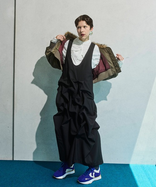 OMMO(オーエムエムオー)の「TUCK DRAPE OP(ワンピース・レディース・ブラック/グレー・38/36)」の20枚目の写真