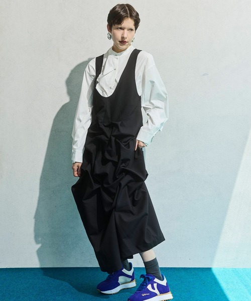 OMMO(オーエムエムオー)の「TUCK DRAPE OP(ワンピース・レディース・ブラック/グレー・38/36)」の11枚目の写真