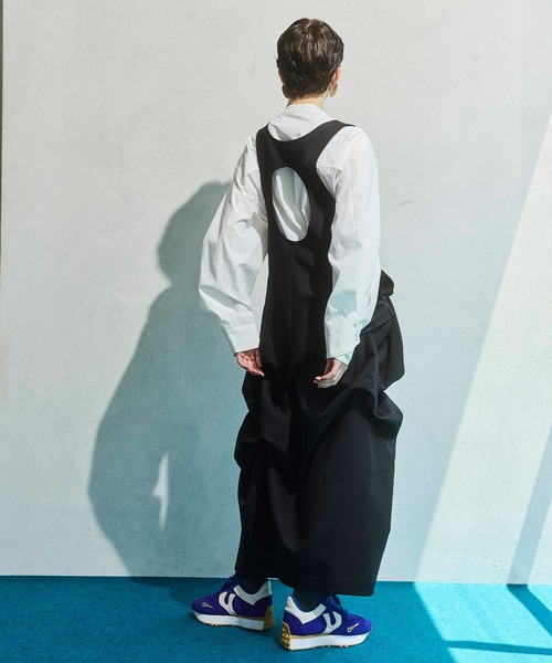 OMMO(オーエムエムオー)の「TUCK DRAPE OP(ワンピース・レディース・ブラック/グレー・38/36)」の14枚目の写真