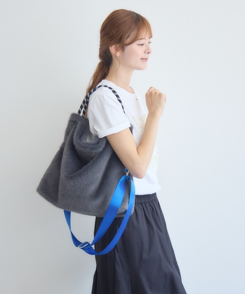 KATHARINE ROSS(キャサリンロス)の「パラコードハンドル×フェイクファー 2WAYバッグ WEB限定(トートバッグ・レディース・チャコールグレー/ベージュ/キャメル・FREE)」の8枚目の写真