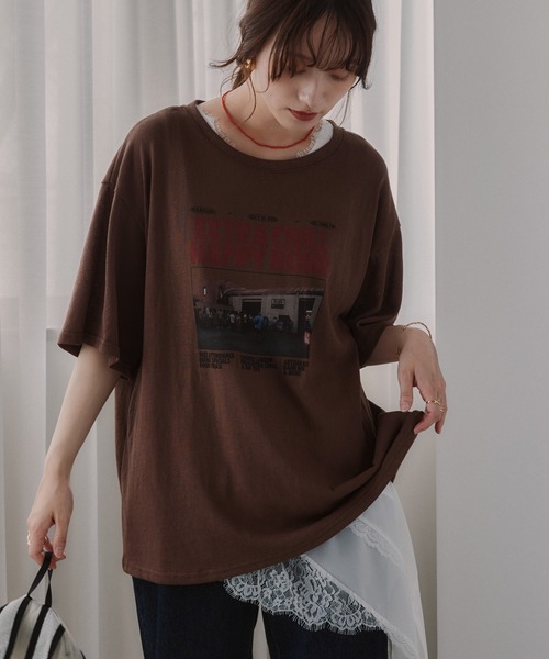 210nouve(トゥージュヌーブ)の「オーバーサイズ フォトプリント Tシャツ(Tシャツ/カットソー・レディース・ブラウン/ホワイト/ブラック・FREE)」の5枚目の写真