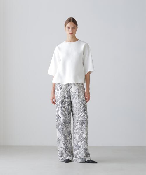 ADORE(アドーア)の「◆エアーストレッチトップス(ニット/セーター・レディース・ホワイト/ブラック/レッド・38)」の15枚目の写真