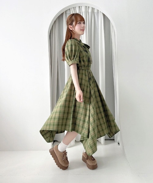 F i.n.t(フィント)の「ランダムヘムチェックボウタイワンピース/fint フィント(ワンピース・レディース・グリーン/ネイビー・FREE)」の9枚目の写真