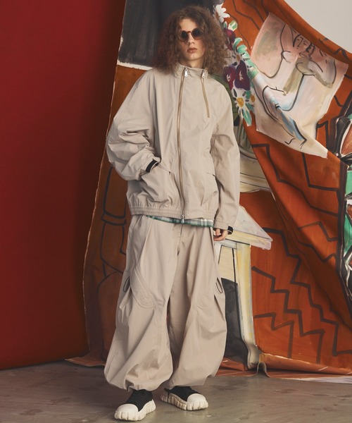 MAISON SPECIAL(メゾンスペシャル)の「《UNISEX》Double-Layer One-Tuck Three-dimensional Cut Prime-Wide Pants/2レイヤーワンタック3Dカットプライムワイドパンツ【MAISON SPECIAL/メゾンスペシャル】■セットアップ対応■(その他パンツ・メンズ・グレイッシュベージュ/ブラック・0/1/2)」の9枚目の写真