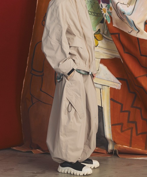 MAISON SPECIAL(メゾンスペシャル)の「《UNISEX》Double-Layer One-Tuck Three-dimensional Cut Prime-Wide Pants/2レイヤーワンタック3Dカットプライムワイドパンツ【MAISON SPECIAL/メゾンスペシャル】■セットアップ対応■(その他パンツ・メンズ・グレイッシュベージュ/ブラック・0/1/2)」の15枚目の写真
