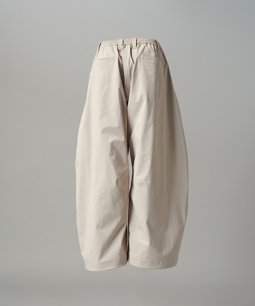 MAISON SPECIAL(メゾンスペシャル)の「《UNISEX》Double-Layer One-Tuck Three-dimensional Cut Prime-Wide Pants/2レイヤーワンタック3Dカットプライムワイドパンツ【MAISON SPECIAL/メゾンスペシャル】■セットアップ対応■(その他パンツ・メンズ・グレイッシュベージュ/ブラック・0/1/2)」の20枚目の写真