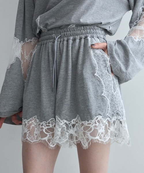 JOSE MOON(ジョゼムーン)の「LACE DOCKING SHORT PANTS/レースドッキングショートパンツ(その他パンツ・レディース・ブラック/グレー/ホワイト・FREE)」の1枚目の写真