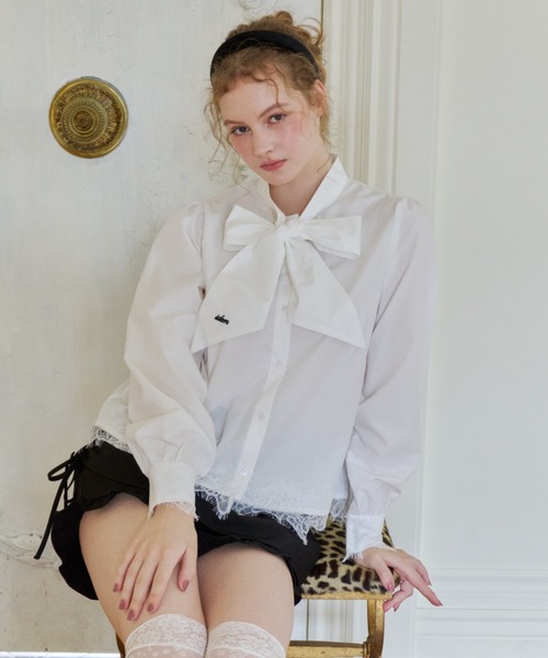 idem(イデム)の「lace bow tie blouse / 裾レースボウタイブラウス(シャツ/ブラウス・レディース・ライトブルー/アイボリー・FREE)」の5枚目の写真