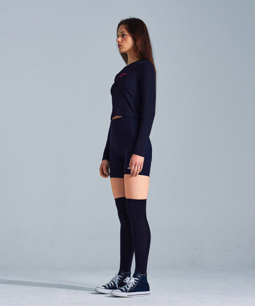 MENASOO(ミナス)の「MNS x American apparel 261 Crop Long-Sleeves_Black(Tシャツ/カットソー・レディース・ブラック・SMALL/MEDIUM)」の3枚目の写真
