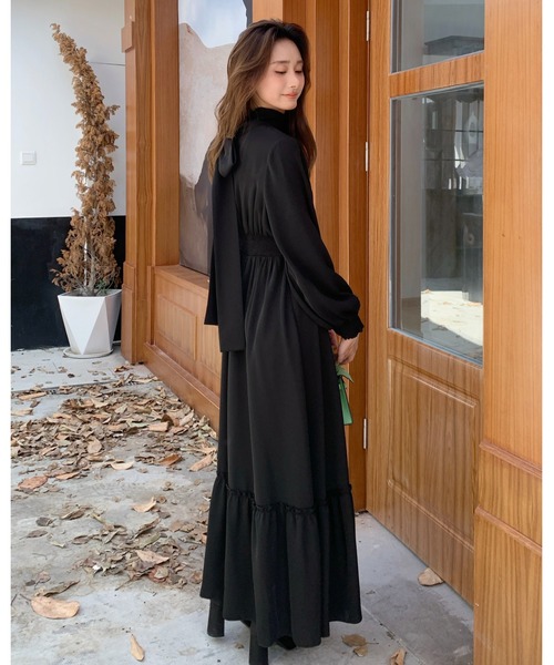 BIRTHDAY BASH(バースデイバッシュ)の「2WAY RIBBON TIERED DRESS(2WAYリボンティアードワンピース)(ワンピース・レディース・ブラック・FREE)」の5枚目の写真