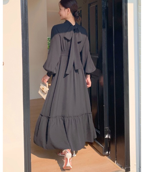 BIRTHDAY BASH(バースデイバッシュ)の「2WAY RIBBON TIERED DRESS(2WAYリボンティアードワンピース)(ワンピース・レディース・ブラック・FREE)」の6枚目の写真