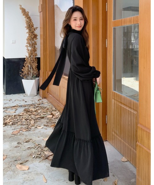 BIRTHDAY BASH(バースデイバッシュ)の「2WAY RIBBON TIERED DRESS(2WAYリボンティアードワンピース)(ワンピース・レディース・ブラック・FREE)」の3枚目の写真