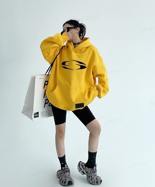 Dalfwin(ダールフィン)の「RICECAKEフェイクレザーラベル付きパッチワーク刺繍ロゴフーディー(パーカー・レディース・イエロー・FREE)」の8枚目の写真