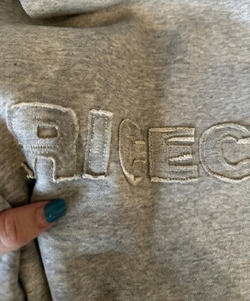 Dalfwin(ダールフィン)の「RICECAKEフェイクレザーラベル付きパッチワーク刺繍ロゴフーディー(パーカー・レディース・イエロー・FREE)」の13枚目の写真