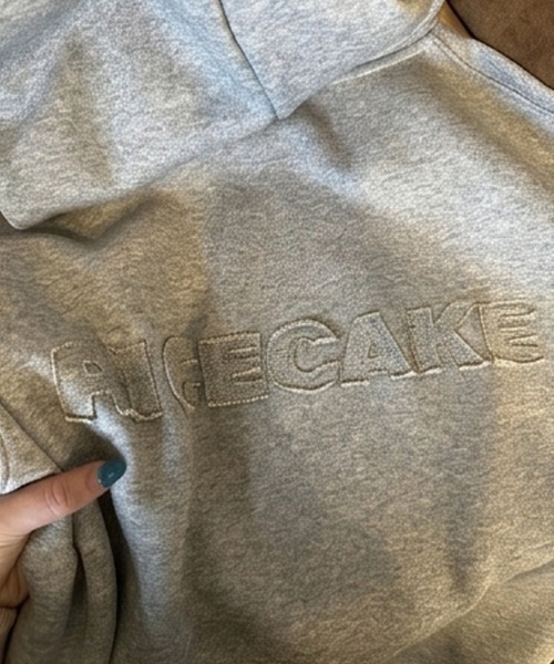 Dalfwin(ダールフィン)の「RICECAKEフェイクレザーラベル付きパッチワーク刺繍ロゴフーディー(パーカー・レディース・イエロー・FREE)」の12枚目の写真