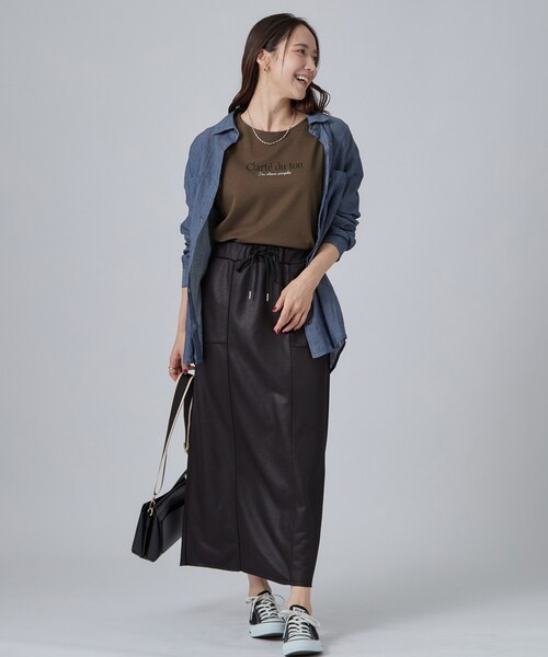 SHOO・LA・RUE(シューラルー)の「【UV/S-LL/洗濯機可】大人上品 ロゴプリントロンT(Tシャツ/カットソー・レディース・ダークブラウン系/ライトグレー系1/ブラック系1/ホワイト系1・04/03/02/01)」の15枚目の写真