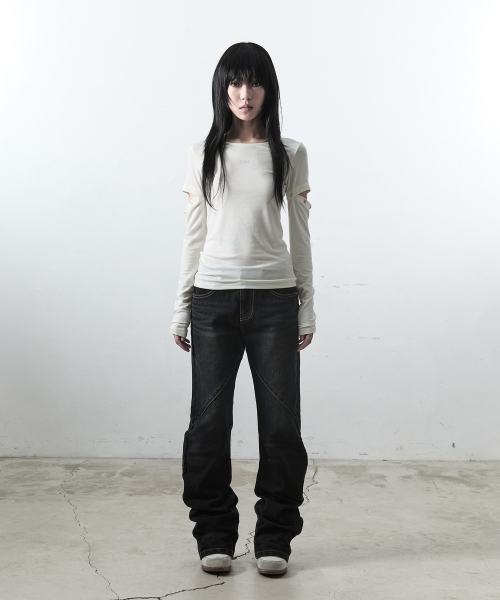 41PRAY(サイルプレイ)の「マルチパネルデニムパンツ / ブラック(デニムパンツ・レディース・その他・MEDIUM/LARGE/SMALL)」の4枚目の写真