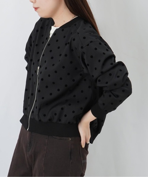 LUCA/LADY LUCK LUCA(ルカ/レディラックルカ)の「LC/LLL フロッキードットジップアップブルゾン(ブルゾン・レディース・ブラック/グレー・FREE)」の7枚目の写真