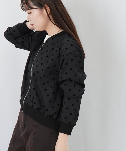 LUCA/LADY LUCK LUCA(ルカ/レディラックルカ)の「LC/LLL フロッキードットジップアップブルゾン(ブルゾン・レディース・ブラック/グレー・FREE)」の8枚目の写真