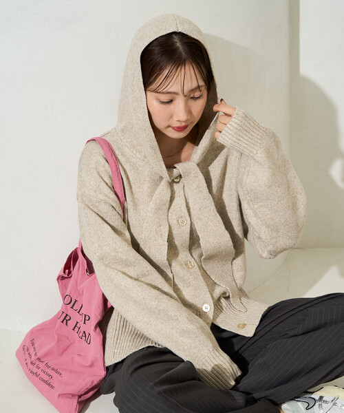FREAK'S STORE(フリークスストア)の「限定展開 タイ付き フーディー ニット ボタン カーディガン(カーディガン/ボレロ・レディース・ナチュラル/ブラウン/チャコールグレー・フリ-)」の8枚目の写真