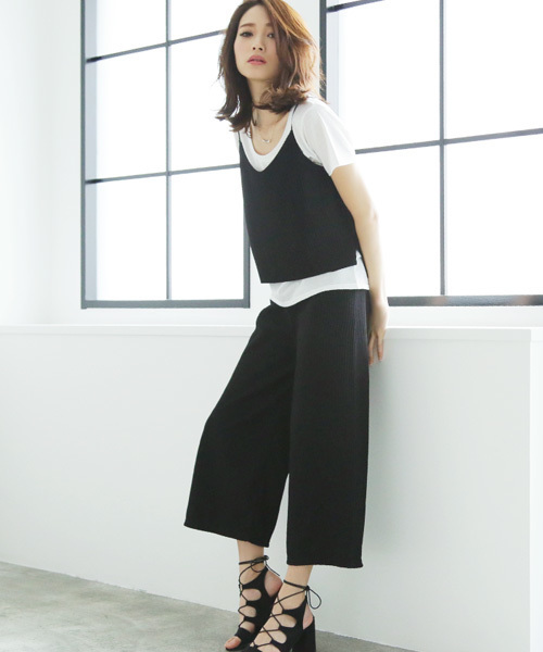 Luz Llena (NEY)（ラズレナニー）の「キャミソール×ワイドパンツセットアップ（キャミソール・レディース・アイボリー/ブラック・MEDIUM）」の2枚目の写真