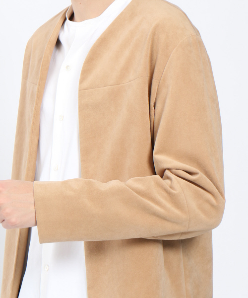 ABAHOUSE（アバハウス）の「ノーカラーフェイクスウェードブルゾン（ブルゾン・メンズ・ベージュ/ネイビー・46/48）」の6枚目の写真