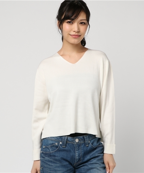 Honeys（ハニーズ）の「Ｖネックニットプルオーバー（ニット/セーター・レディース・ピンク/アイボリー/ブラック/杢グレー/ブルー・M/L）」の4枚目の写真