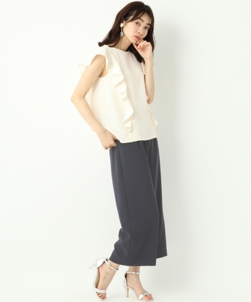 A part by（アパートバイ）の「【結婚式にも】P/フリルブラウス*ワイドパンツセットアップ 752330 （サロペット/オーバーオール・レディース・ボルドー/ネイビー/サックスブルー・MEDIUM/LARGE）」の4枚目の写真