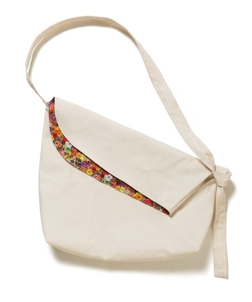 rehacer（レアセル）の「rehacer : Flower Zuda Bag Made in Japan / フラワー ズダバッグ メイドインジャパン（ショルダーバッグ・メンズ・ホワイト/ネイビー/ブラック/グリーン/ベージュ/オレンジ・FREE）」の19枚目の写真