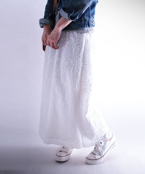 antiqua(アンティカ)の「ジャガードロングスカート(スカート・レディース・ホワイト・M)」の12枚目の写真