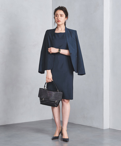 UNITED ARROWS(ユナイテッドアローズ)の「UPCB MARZOTTO キャップスリーブ ワンピース(ワンピース・レディース・ベージュ/ネイビー・38/40/36)」の8枚目の写真