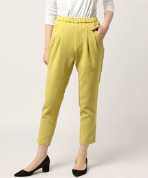 タックテーパードパンツ