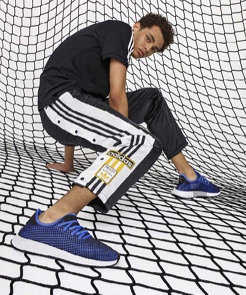 adidas（アディダス）の「ディーラプト [DEERUPT RUNNER] オリジナルス（スニーカー・メンズ・ブラウン系その他/ブルー系その他・23.0cm/23.5cm/24.0cm/24.5cm/25.0cm/25.5cm/26.0cm/26.5cm/27.0cm/27.5cm/28.0cm/28.5cm/29.0cm/29.5cm）」の2枚目の写真