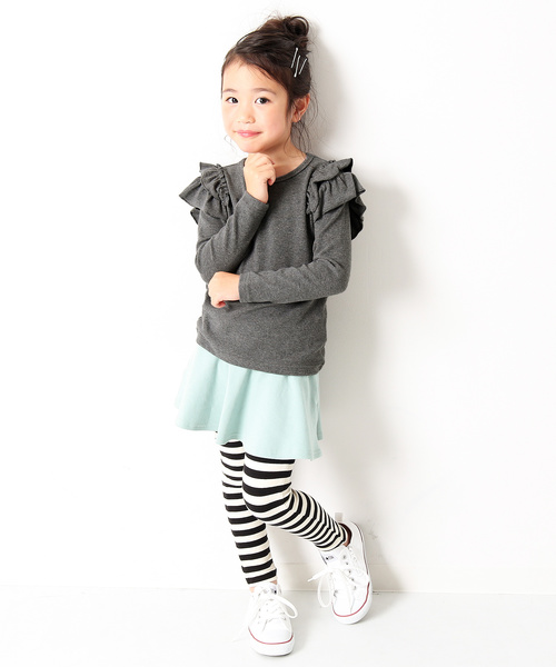 devirock(デビロック)の「厚手もっちり肩フリル長袖Tシャツ(Tシャツ/カットソー・キッズ・ピンク系その他/ネイビー/グリーン系その他/レッド系その他/オフホワイト/スモークピンク/ブラック/カーキ/ラベンダー/ヘザーチャコール/キャメル/ブルーグレー・100cm/110cm/120cm/130cm/140cm/150cm/80cm/90cm/160cm)」の15枚目の写真