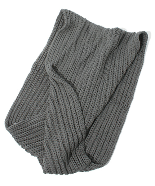 NANO universe（ナノユニバース）の「BARK TANNAGE/ロングニットボリュームスヌード（ストール/ショール・レディース・グレイッシュベージュ/ダークグレー/ブラック・FREE）」の6枚目の写真