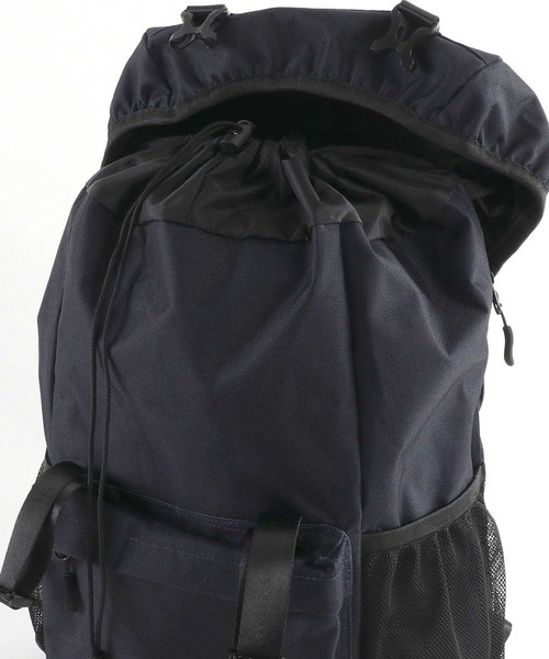 KiU（キウ）の「600Dフラップバッグパック（バックパック/リュック・メンズ・レッド/キャメル/ブラック/ネイビー・FREE）」の12枚目の写真