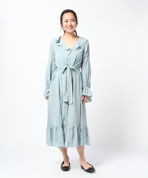 エンブロイダリーフレアガウン　アクシーズファム　ポエティック エンブロイダリーフレアガウンアクシーズファムポエティック